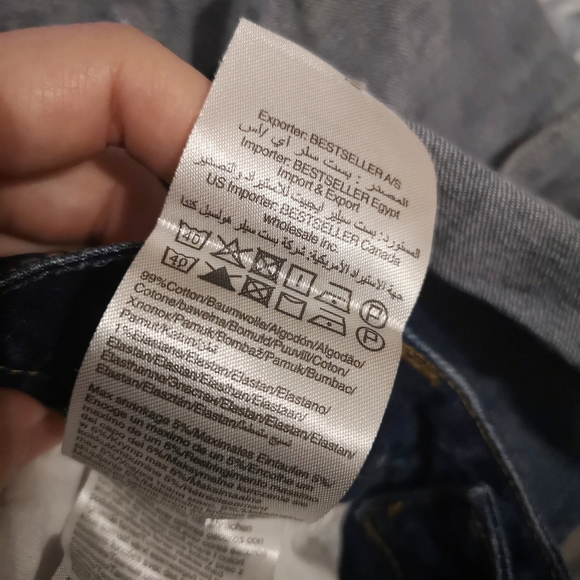 VERO MODA Mid-Rise Denim Jean Shorts for Summer - Picture 6 of 6